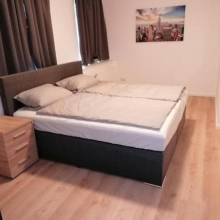 דירות דינקלגה Altes Gesellenhaus מראה חיצוני תמונה