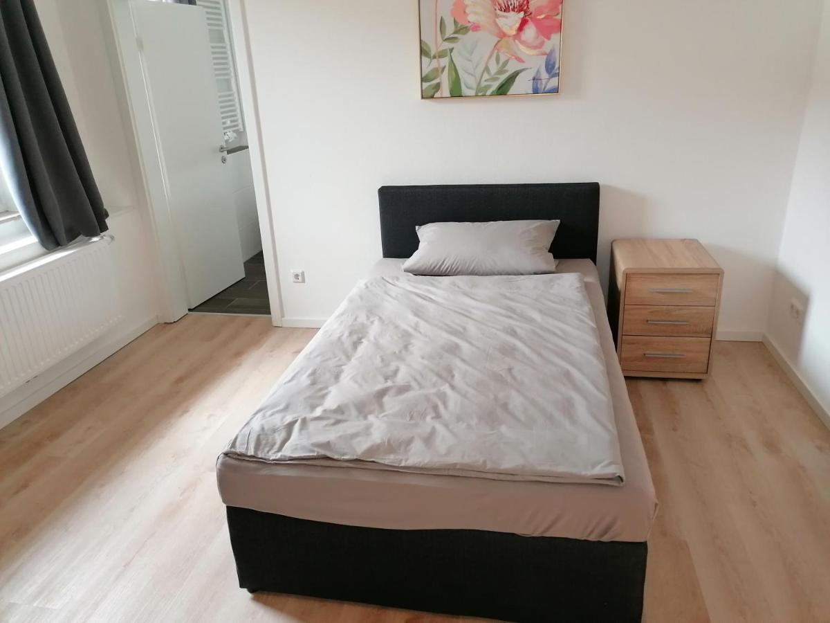 דירות דינקלגה Altes Gesellenhaus מראה חיצוני תמונה